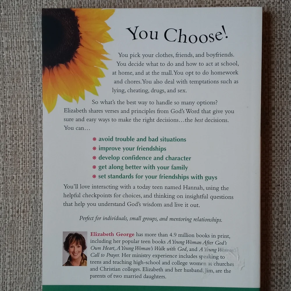 📚 A Young Woman's Guide to Making Right Decisions: Your Life God's Way Book - Picture 3 of 4